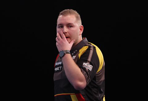 Topdarter Dimitri Van den Bergh is geen full-time prof meer: 'Niet de juiste manier'