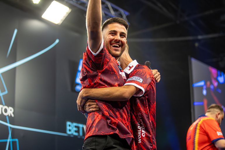 Topdarter op World Cup of Darts was voetballer op hoogste niveau: 'Heb hier meer kans'