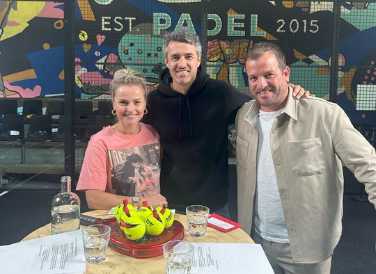 Exclusieve videoshow | Rafael van der Vaart duikt in de wereld van padel