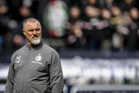 Oud-voetballer John de Wolf deelt verdrietig bericht: 'Voor altijd in mijn hart'
