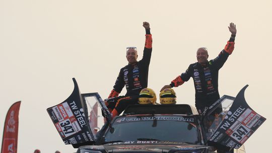 Tim en Tom Coronel plus Nyck de Vries brengen gokbedrijf in verlegenheid