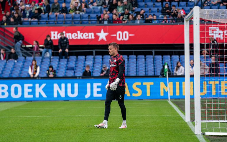 Feyenoord-doelman Timon Wellenreuther helpt geruchten de wereld uit: 'Dat gevoel heb ik'