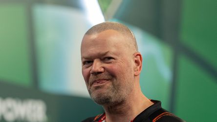 Raymond van Barneveld slikt woorden over supersetje in: 'Had er toch iets meer van verwacht'