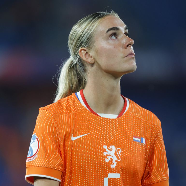 De sprekende beelden van de pijnlijke aftocht van de Oranje Leeuwinnen op EK: ongeloof en verdriet