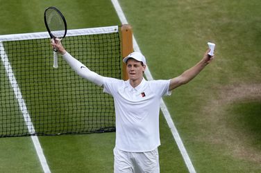 Oppermachtige Jannik Sinner grijpt titanenfinale Wimbledon aan voor perfecte revanche op Carlos Alcaraz
