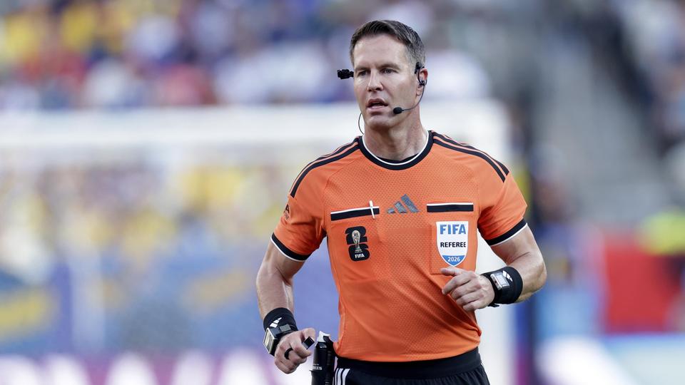 Scheidsrechter Danny Makkelie. © Getty Images