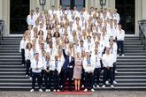 De Nederlandse medaillewinnaars samen met koning Willem-Alexander en koningin Maxima © ANP