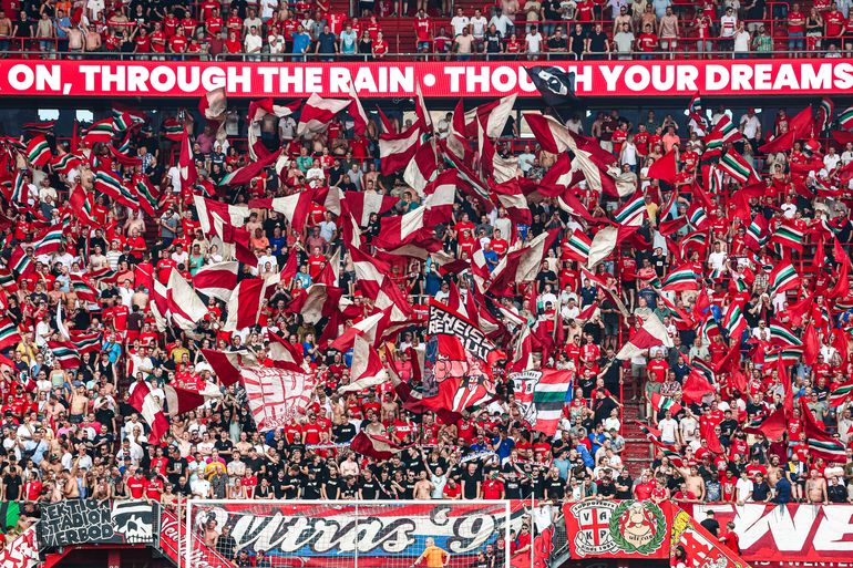 Hel van Enschede: Grolsch Veste barst voor de Champions League-pot van FC Twente al compleet uit z'n voegen