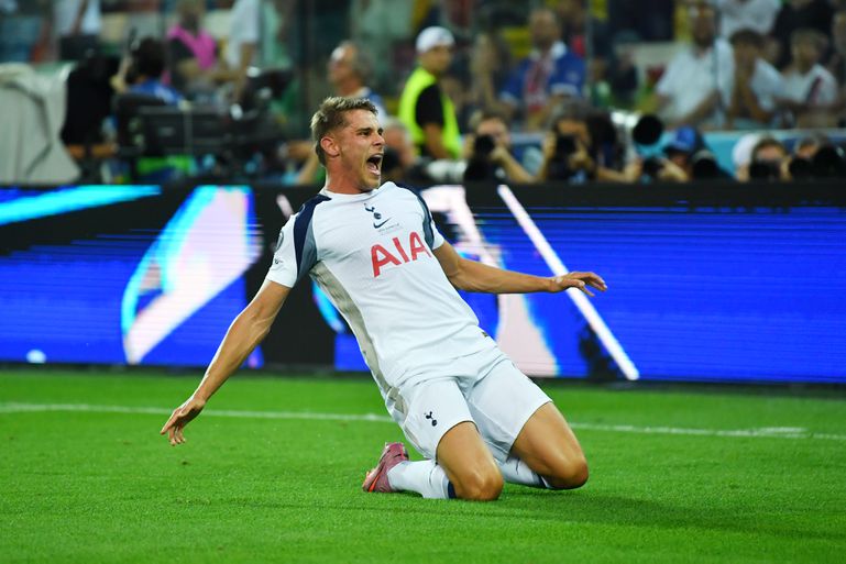 Live UEFA Super Cup | Scorende Micky van de Ven laat Spurs dromen van stunt tegen CL-winnaar PSG