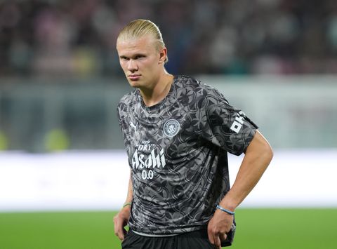 Topvoetballer Erling Haaland laat peperdure nieuwe aanwinst in luxe autocollectie zien