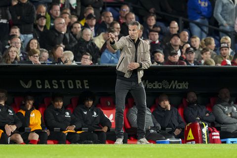 Robin van Persie geeft zeldzaam compliment na chaotische avond: 'Dat horen ze niet vaak'