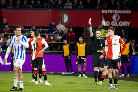 Meer rode kaarten dan goals bij rommelig duel tussen Feyenoord en Heerenveen