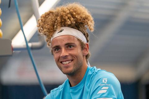 Historische ontmoeting in tenniswereld levert bijzondere beelden én mooie woorden op