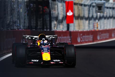 Live Formule 1 | Max Verstappen schuift op na dramatische pitstop Lando Norris in Madrid