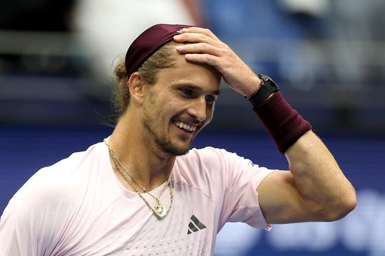Tennislegende Boris Becker hekelt opvallende gewoonte US Open-winnaar Alexander Zverev: 'Die regel moet veranderd worden'