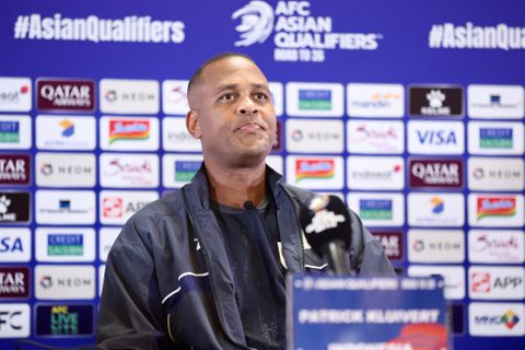 'Dit is de ontslagvergoeding voor Patrick Kluivert als Indonesische voetbalbond hem op straat zet'