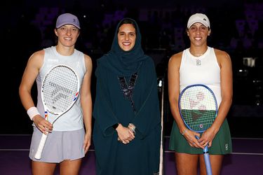 Toptennisster reageert op ophef bij fans na 'te blote' foto's: 'Ik begrijp het'