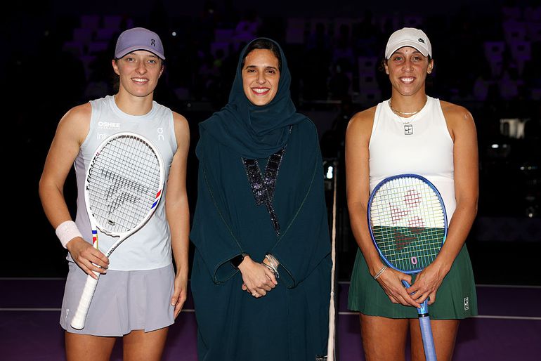 Toptennisster reageert op ophef bij fans na 'te blote' foto's: 'Ik begrijp het'