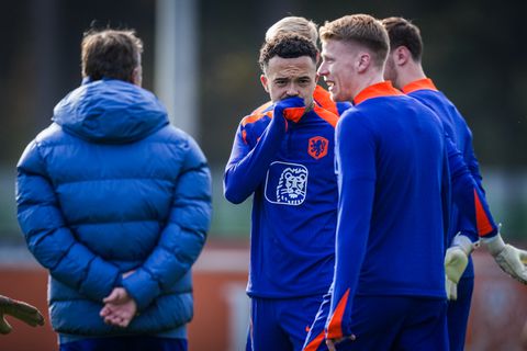 Oranje krijgt vlak voor vertrek naar Polen slecht nieuws en moet nieuwe afmelding slikken