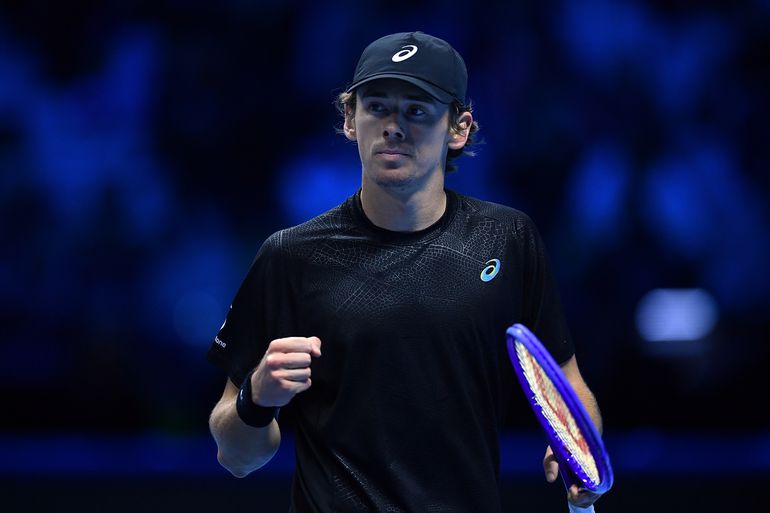 Toptennisser heeft helpende hand van Carlos Alcaraz nodig op ATP Finals: 'Ik ben dan zijn grootste fan'