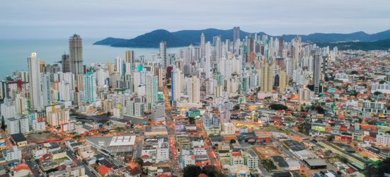Noodlottig ongeval in Brazilië: 22-jarige voetbalster valt van dak van gebouw van 25 verdiepingen