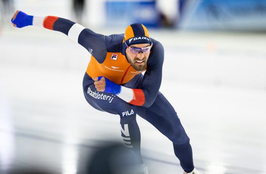 Topschaatser Kjeld Nuis vol verbazing na latertje bij World Cup Hamar: 'Het is een grote grap'
