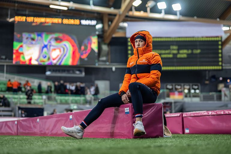 Schaatspak van Suzanne Schulting scheurt op vervelende plek: 'Erg als vrouw zijnde'