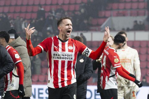 Clubloze Luuk de Jong laat van zich horen na afstaan aanvoerdersband bij PSV