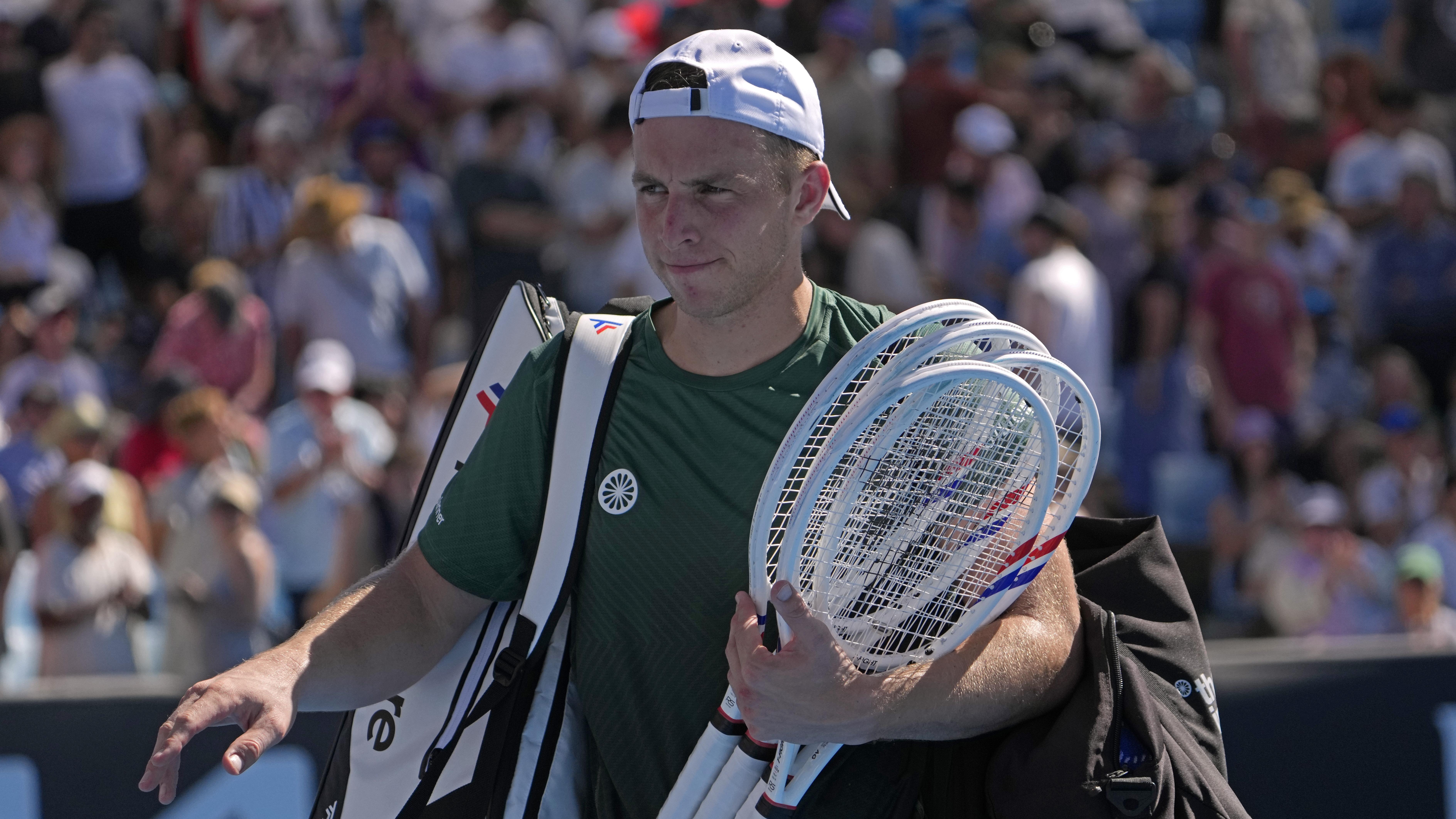 Geblesseerde Tallon Griekspoor baalt van vroeg einde Australian Open ...