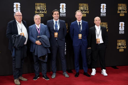 Collega van Dick Advocaat (78) steekt loftrompet op richting het WK: 'Werken met hem was een droom'