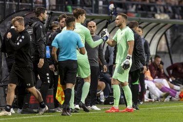 Topkeeper Jasper Cillessen onder de indruk van ex-collega Robin Roefs: 'Met twee vingers in de neus'