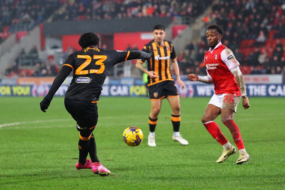 Werelddoelpunt ontnomen? Rabona van Hull City-speler gaat de boeken in als eigen goal