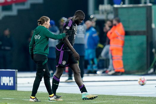 Bayern München over racistische opmerkingen richting Dayot Upamecano: 'Geen fan van onze club'