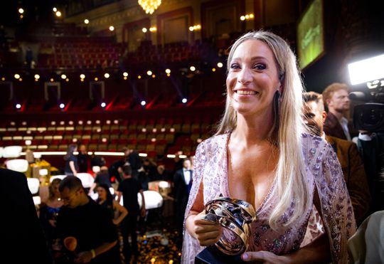 Dit wordt de sidekick van Hélène Hendriks bij De Oranjezondag: 'Ze heeft me zelf gevraagd'