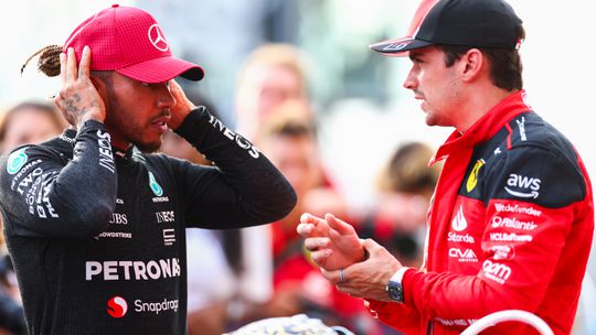 Charles Leclerc niet verrast door shockmove Lewis Hamilton naar Ferrari: 'Was op de hoogte'