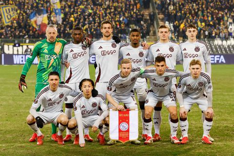 Twee Ajax-spelers na pot op baggerveld onzeker voor Eredivisieduel: 'Dat moeten we checken'