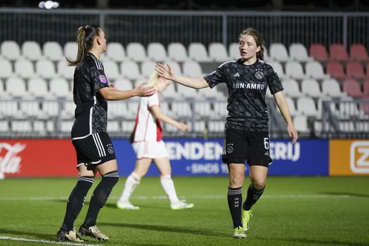 Jong Ajax tegen Ajax Vrouwen in de beker: droomavond voor Romée Leuchter