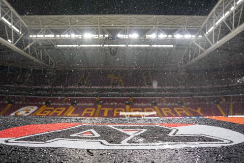 Bizarre misstanden bij jeugdopleiding AZ: leugens, vernedering en kippen de keel doorsnijden