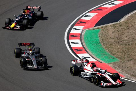 WK-stand Formule 1: achterstand van Max Verstappen weer groter na enorme deceptie tijdens GP van China