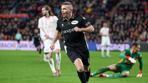 Live Eredivisie | PSV krijgt tik te verwerken tegen NEC: Bryan Linssen profiteert van geblunder bij koploper