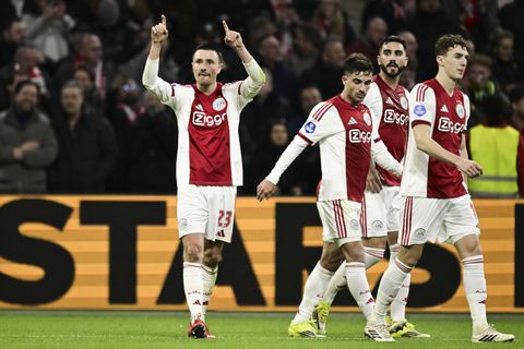 Live Eredivisie | Ajax speelt Sparta helemaal zoek in slotfase van de wedstrijd