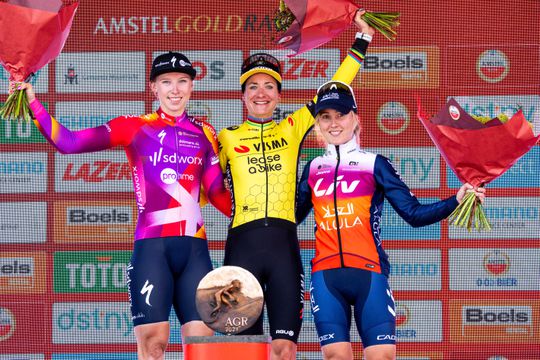 Prijzengeld Amstel Gold Race | Marianne Vos en Tom Pidcock nemen mooie geldsom mee naar huis