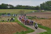 Motorongeluk bij Amstel Gold Race: vrouwenkoers stilgelegd en ingekort