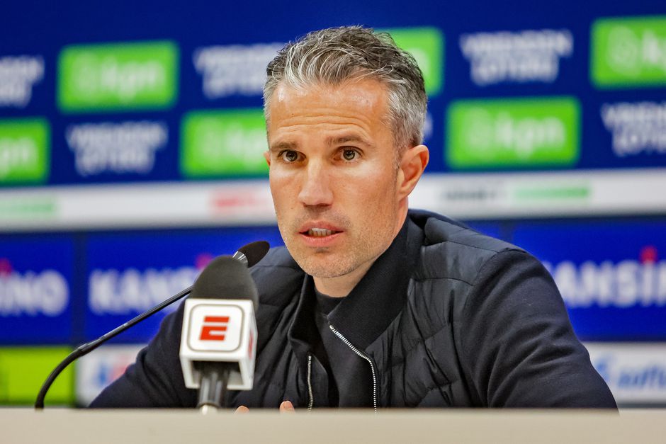 Robin van Persie zet miljoenenaankoop van Feyenoord op zijspoor: 'Hij traint met de jeugd'