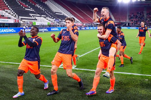 Rasechte Volendammer heeft wel zin in een feestje: 'Hoop wel dat ik morgen normaal wakker word'