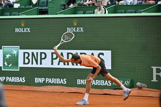 Woedeaanval na historische vernedering komt toptennisser heel duur te staan