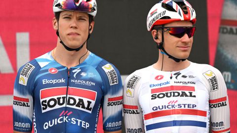 Opvallende trui in Giro d'Italia: Brit rijdt met Nederlandse vlag op z'n middenrif