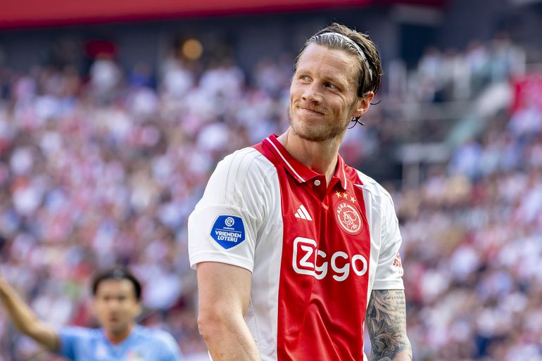 'Next level-idee' geopperd rond Wout Weghorst in intense titelstrijd Ajax en PSV: 'Het is ongelooflijk'
