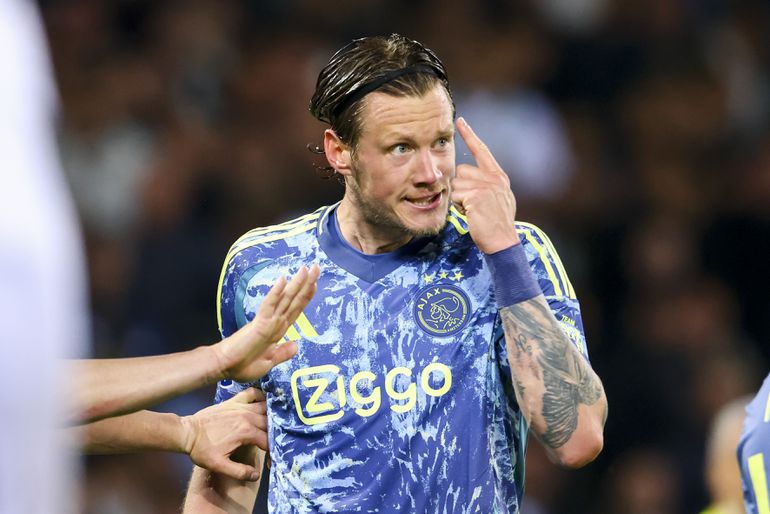 Emotionele Wout Weghorst zorgt na drama met Ajax voor opvallend moment
