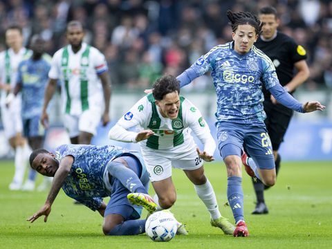 Ajax in paniekstand in Groningen: 'Helemaal niets in Amsterdam' galmt door een kolkende Euroborg